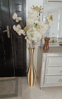 گل و گلدان