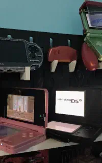 خریدوفروش کنسول های دستیpsvita psp Nintendo DS dsi