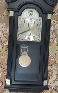 ساعت دیواری درحد نو