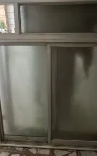 فروش دو پنجره آلومینیم کاملا سالم