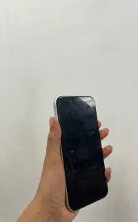 ایفون ۱۷سفید