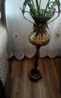 گلدان برنزی