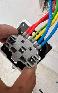 برقکار ساختمان