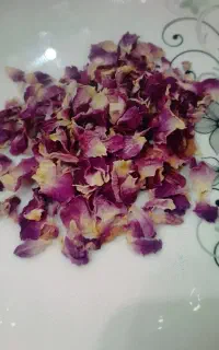 پر گل محمدی تازه آذربایجان