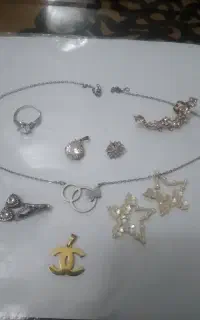 تعدادی اکسسوری