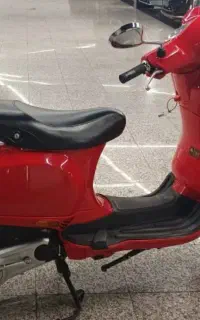 وسپا vxl 150 قرمز