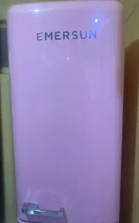 یخچال صورتی امرسان