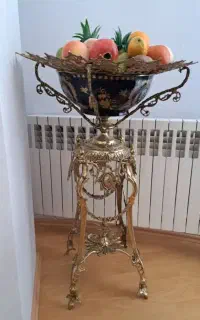 ساعت و میوه خوری برنز