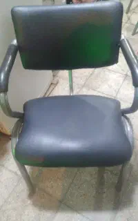 ۷ عدد صندلی انتظار .سالم محکم زیبا. در حد نو.