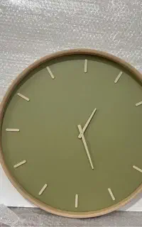 ساعت دیواری مینیمال چوبی