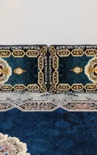 یک جفت پشتی طرح فرش هالیدی