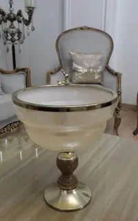 میز گرد و شکلات خوری و میوه خوری دکوری