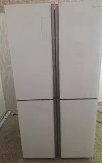 یخچال ساید ۴ درب هایسنس  رنگ مشکی