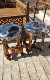 چهار پایه چوبی
