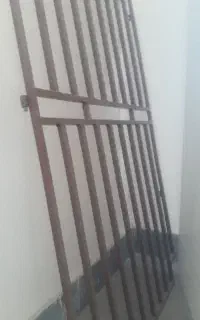 درب ورودی آپارتمانی با حفاظ