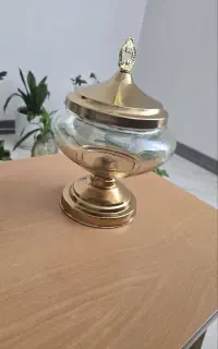 شکلات خوری طلایی