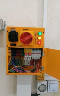 خدمات برقی جامع و مطمئن با برقکار حرفه‌ای و مجرب