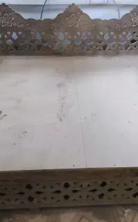 دو عدد تخت سنتی بزرگ