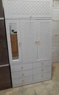 کمد دراور جاکفشی