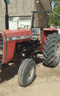 تراکتور 285
