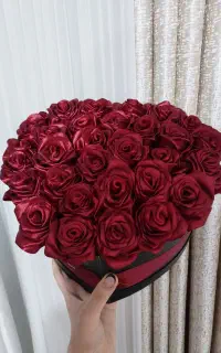 باکس گل رز زرشکی شیک