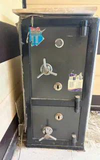 گاو صندوق ایران کاوه نیمه سنگین