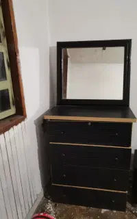 دراور  چهار کشو همراه با اینه