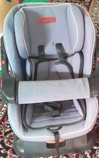 صندلی ماشین کودک
