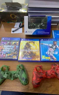 دسته ps4 اورجینال / پکیج/ به همراه دوتا دیسک