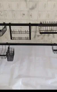 آبچکان پشت پنجره