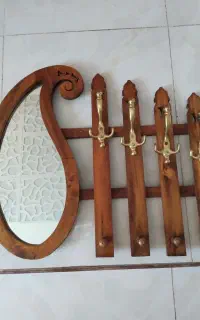 چوب  لباسی دیواری