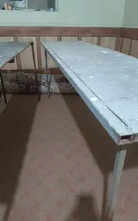 میز اهنی