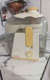 آب میوه گیری آفتابی