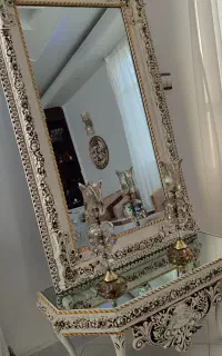 آینه شمعدان و مبل