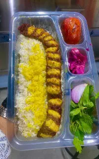 تهیه غذای بیرون بر چلو خونه (عکس بیشتر..