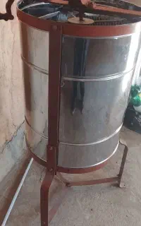 استراکتور عسل گیری 4 قاپ