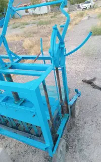 ۲عدد دستگاه بلوکه زنی