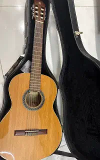 گیتار الحمبرا مدل c1