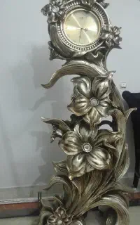 ساعت ایستاده