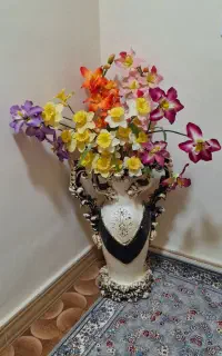 گل و گلدان