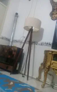 اباژور سه پایه چراغ دار