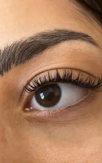 اکستنشن مژه فقط هزینه متریال
