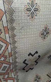 گلیم فرستادم در عرض 1/۷۵در 2/۲۵ موجوده