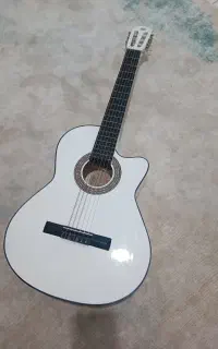 گیتار دیاموند کاملا نو سالم