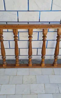 یک عدد نرده چوبی به طول 2/5وبه عرض 75سانتی متر