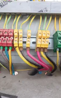 برق‌کاری ، آیفون ، دوربین ، کولرآبی ، برق‌کشی