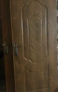 درب اتاق خواب و سرویس بهداشتی بدون چارچوب