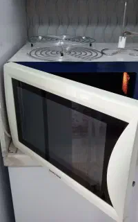 ماکروفر سامسونگ کاملا سالم بدون هیچگونه تعمیر
