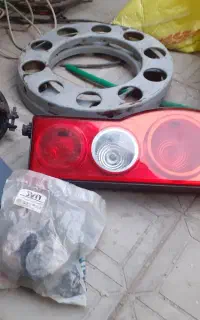 چراغ خطر عقب تریلر فاو