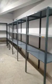 بیا ببین کفی قفسه دارم در حد نو ضمانتی